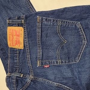 Levi jeans 541 size 33 x 30